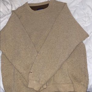 Tan men’s Patagonia sweater